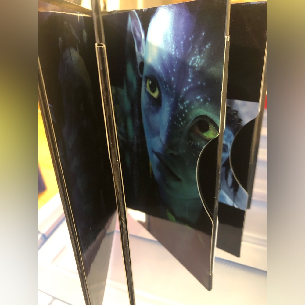 Avatar 3-Disc DVD Set - Picture 4 of 4